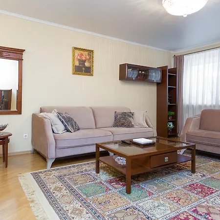 Apartment On Zakharova 67/1